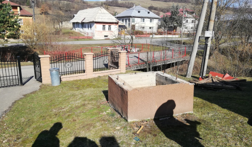 Oprava studne pri Dome smútku 